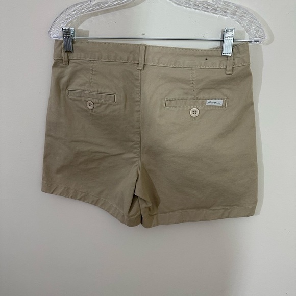 Eddie Bauer sz 4 shorts khaki Cute style Legendwash stretchy - Picture 6 of 13